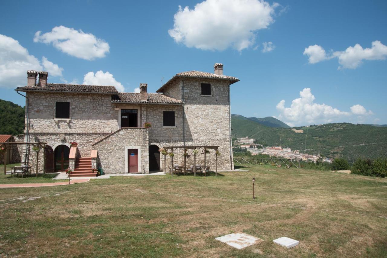 Agriturismo La Commenda-Adults Only Cascia Exterior photo